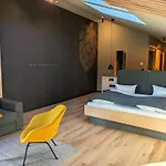 Zum Goldenen Hirsch Hotel