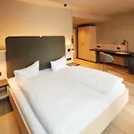 Zum Goldenen Hirsch Hotel
